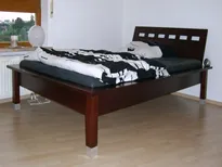 Bett aus Massivholz nach Maß
